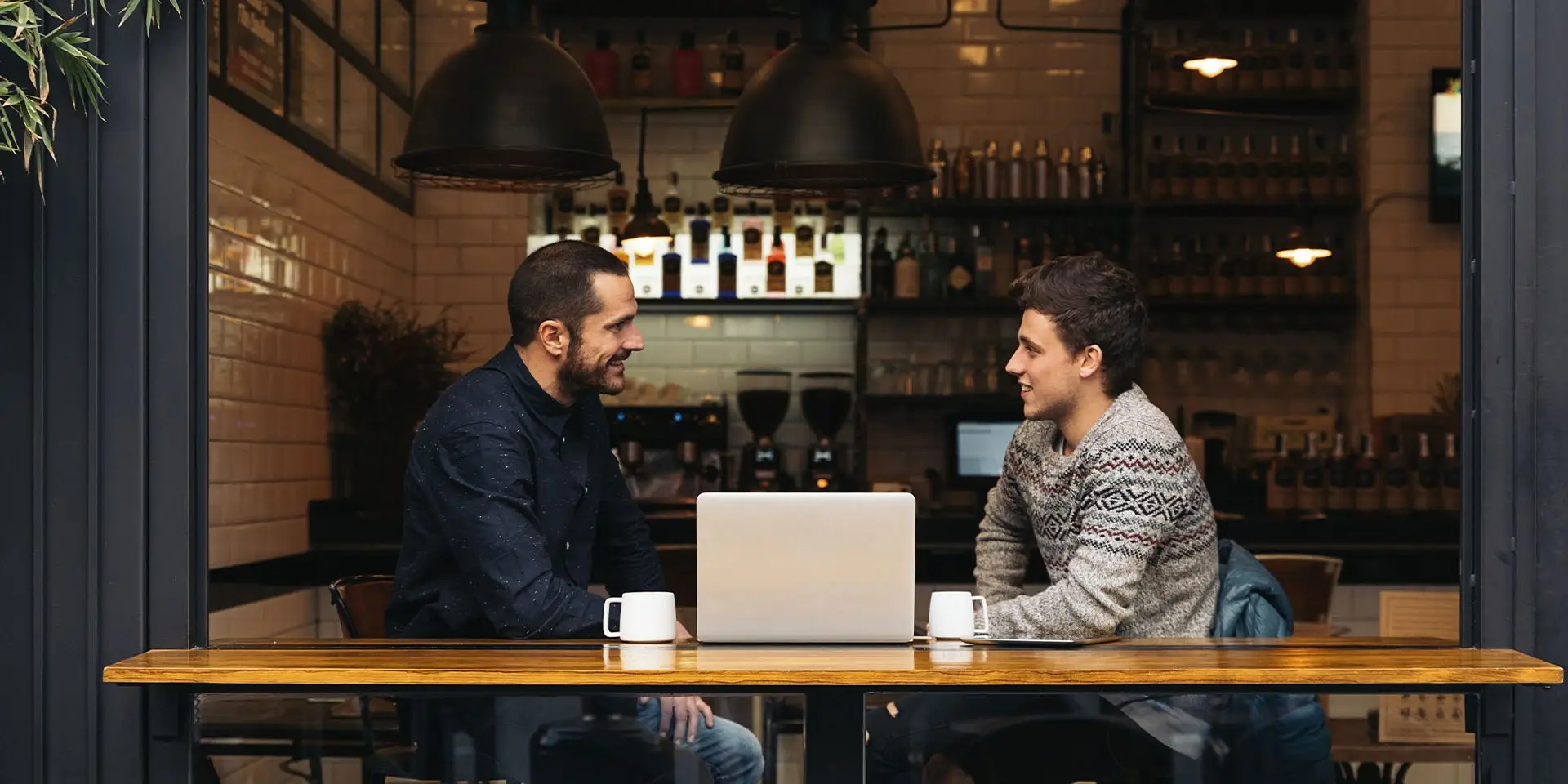 1920x960 inpagehero cafe chat
